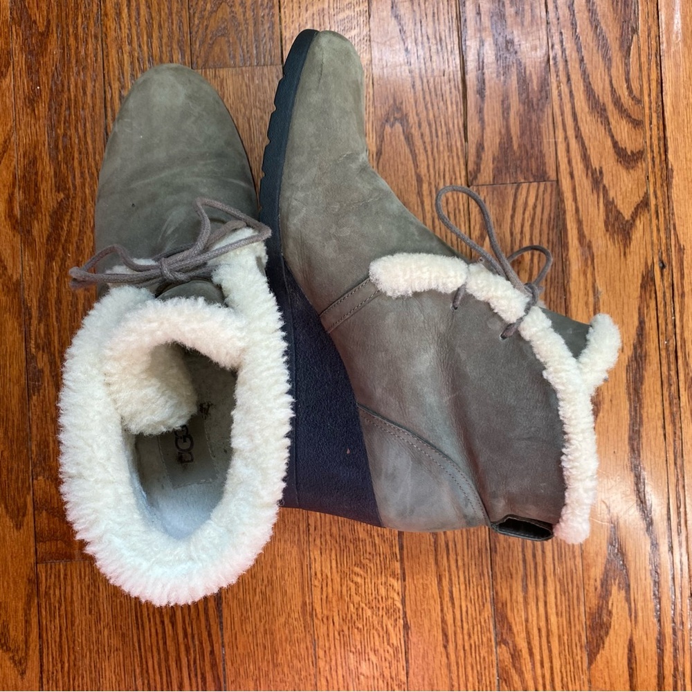 UGG Jeovana Waterproof Wedge Boot Grey Size 11